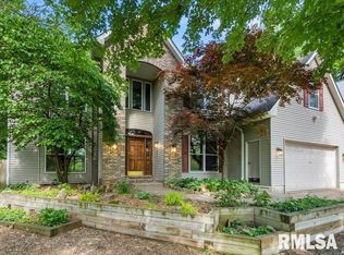 2910 Pleasant Ridge Ct, Bettendorf, IA 52722