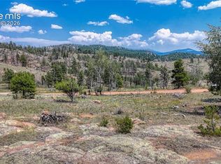 617 Chateau Vis, Florissant, CO 80816