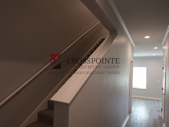 5th image of 1927 Lindbergh Dr Unit 301