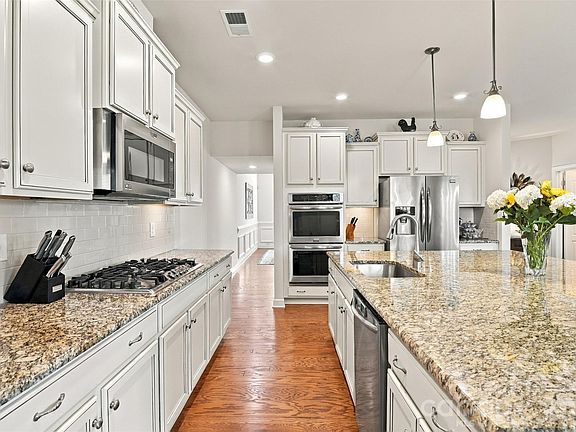 3rd image of 1278 Bryson Gap Dr