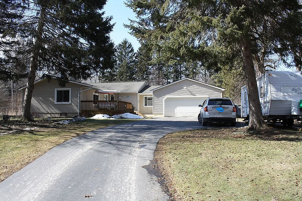 8075 S Eston Rd photo 1