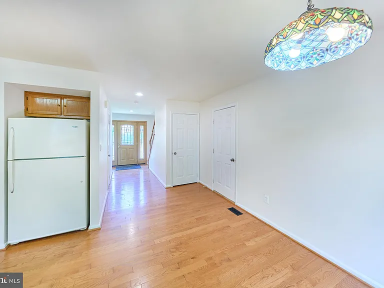 8508 Silverdale Rd — Photo 20