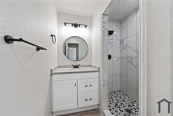 227 S Grimes St #201 — Photo 12