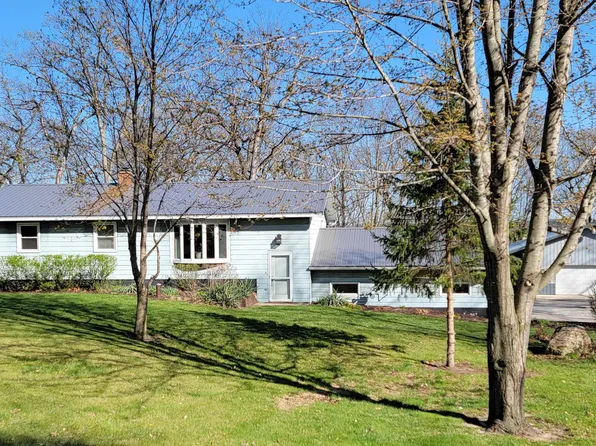 N6640 Fawn Cir, Pardeeville, WI 53954