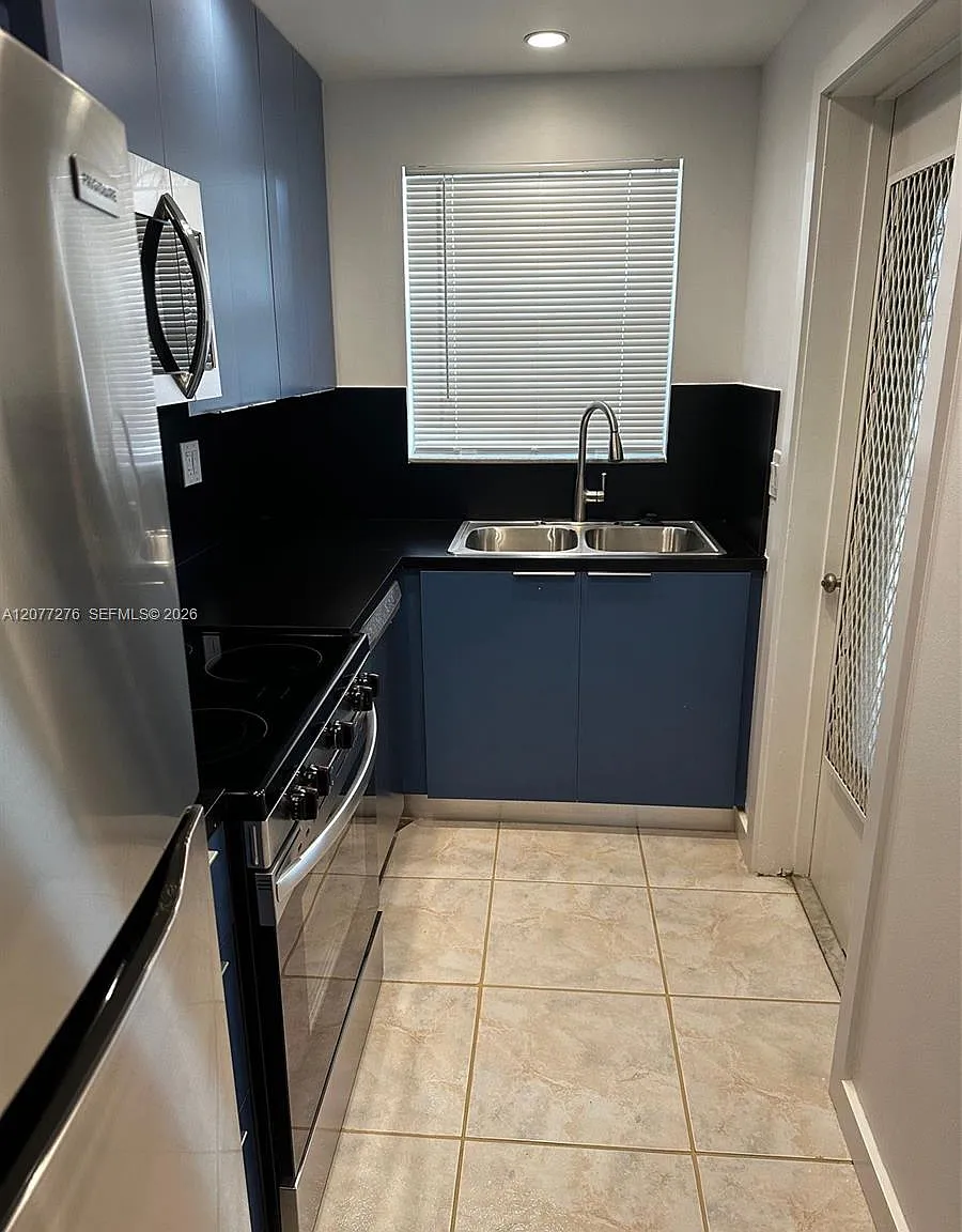 270 Layne Blvd — Photo 2