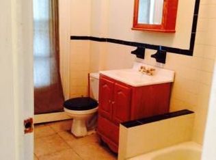 52 Downing St, Brooklyn, NY 11238