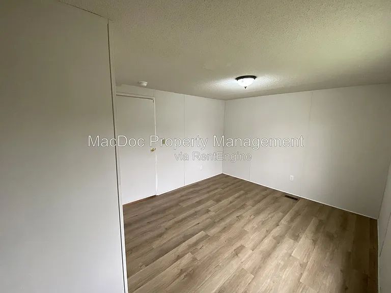 900 White St — Photo 9