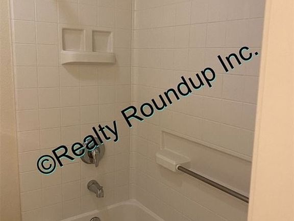 2nd image of 5265 Agapanthus Ct