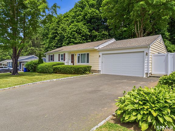2nd image of 13 Brookwood Drive