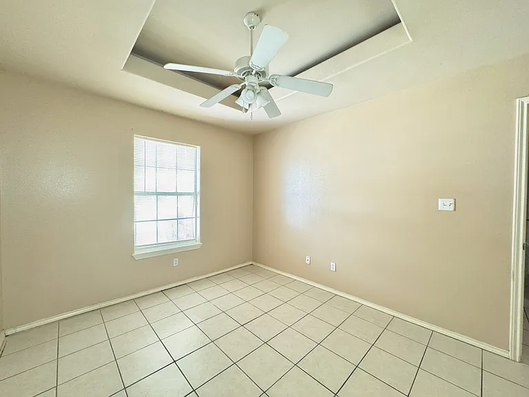 1409 Prosperity Dr #4 — Photo 12