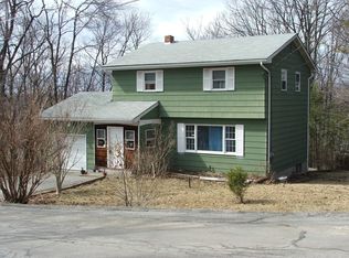 15 Oak St, Highland Lakes, NJ 07422