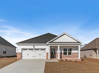 266 Weeping Willow Trl, Headland, AL 36345