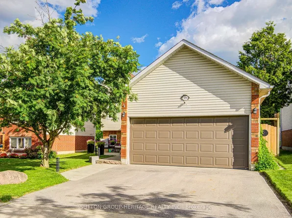 19 Hooper Sq, Clarington, ON L1C 4X7
