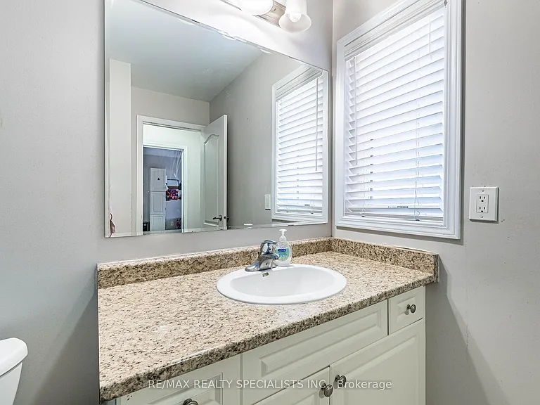 47 Robert Parkinson Dr — Photo 24