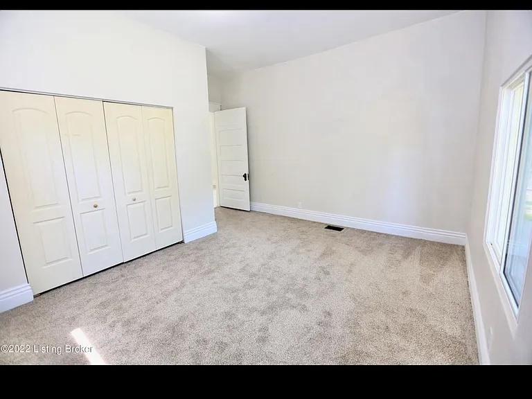 1332 Olive St — Photo 4
