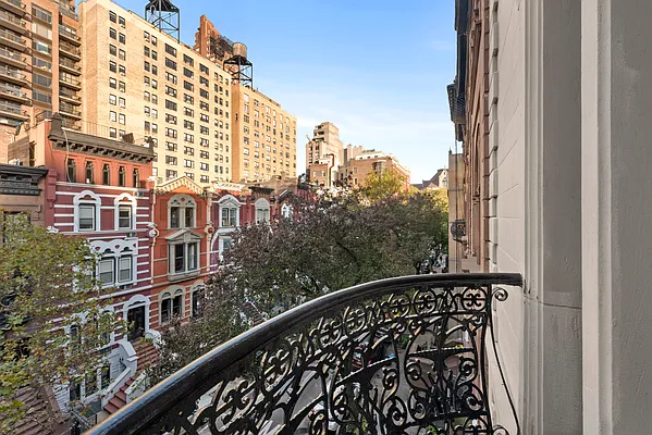 Rented by Douglas Elliman | media 11