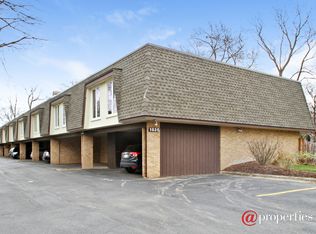 1835 Tanglewood Dr #3-B, Glenview, IL