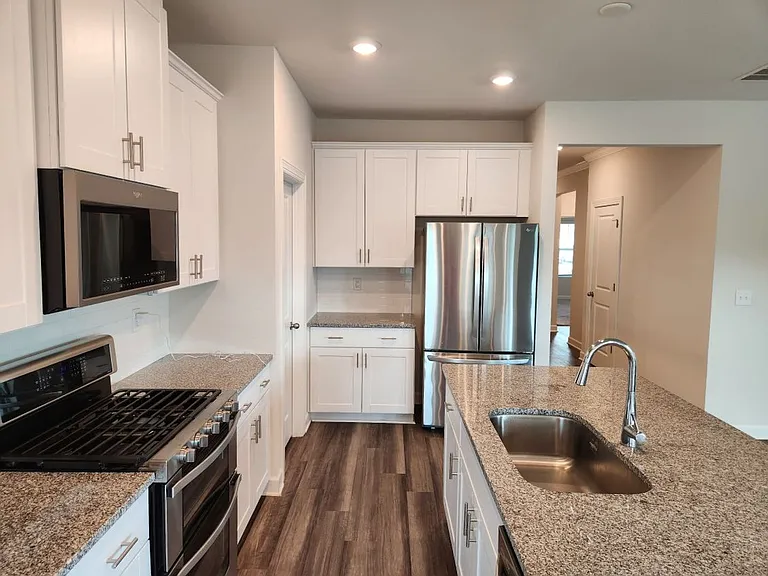 8808 Pennegrove Cir — Photo 11