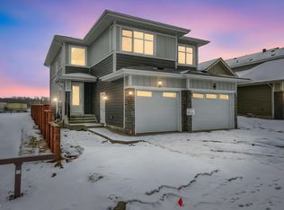 1 Birkshire Cres, Strathcona County, AB T8B0C6