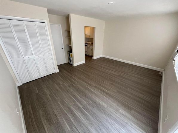 1150 W Blue Heron Blvd #8