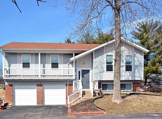 2023 Kentmore Ln, Chesterfield, MO 63017