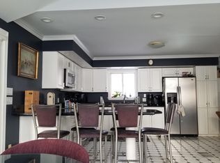 11553 N Shore Dr, Whitmore Lake, MI