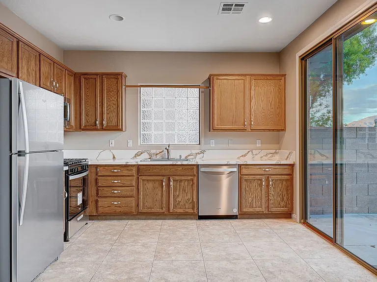 8224 Strawberry Spring St — Photo 10