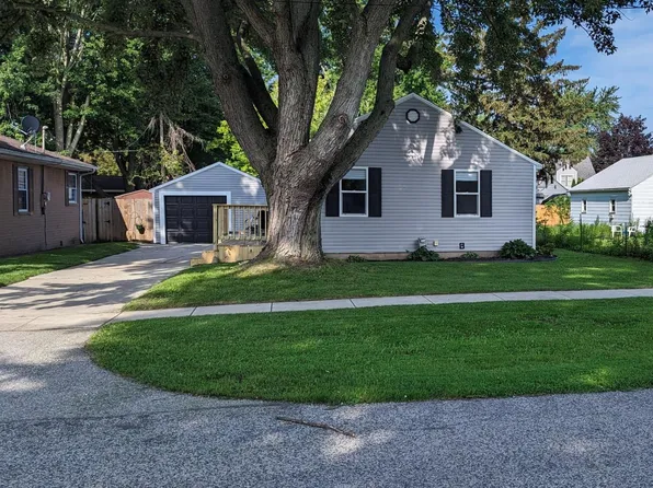 524 S Melze St, Merrill, MI 48637