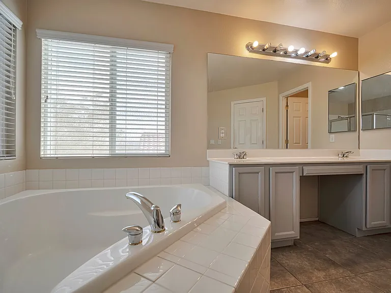 8840 Timber Mesa St — Photo 20