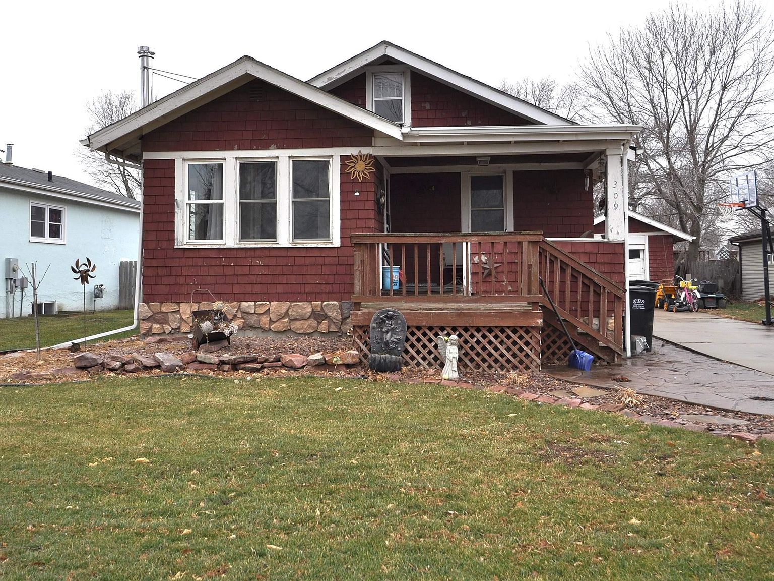 309 S Main St, Worthing, SD 57077 MLS 22308109 Zillow