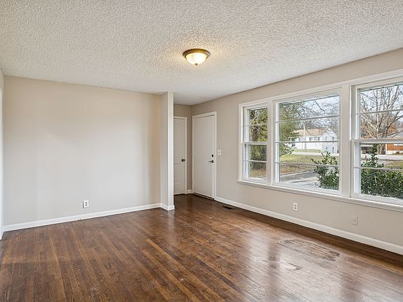 4th image of 2659 Woodberry Dr