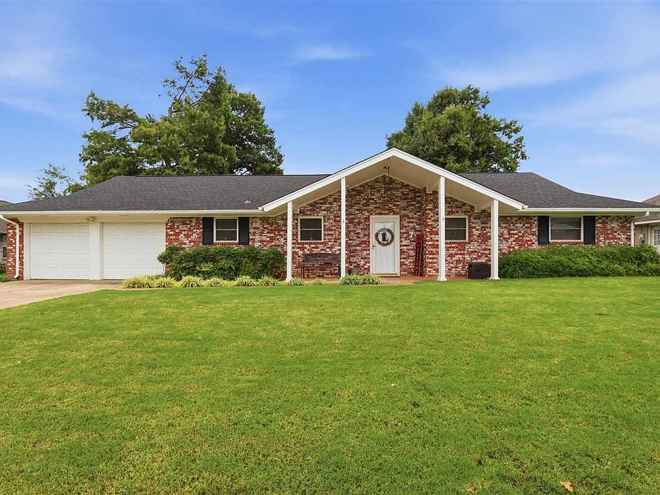 1st image of 7 Preston Cir