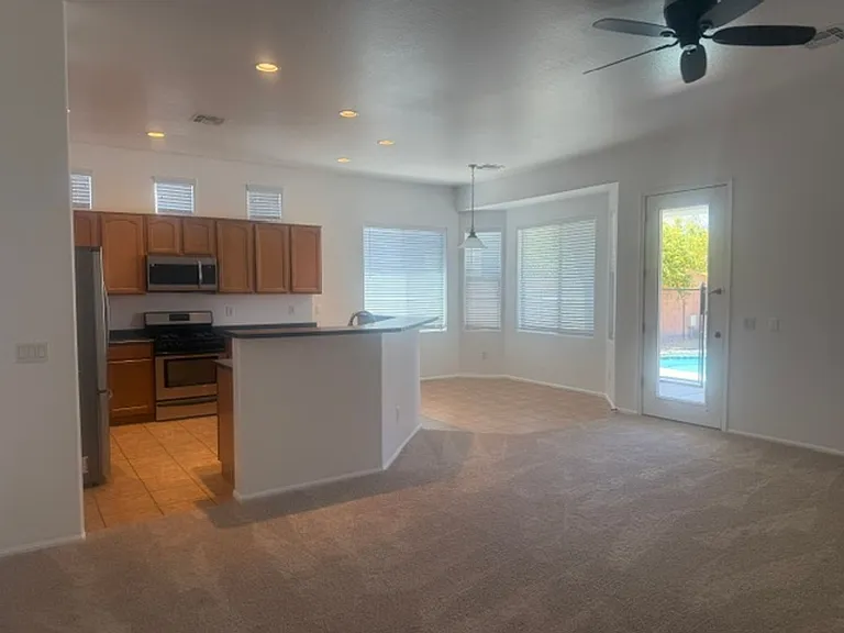 29630 W Fairmount Ave — Photo 5
