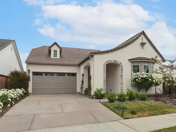 3021 Baldwin St, Sacramento, CA 95818