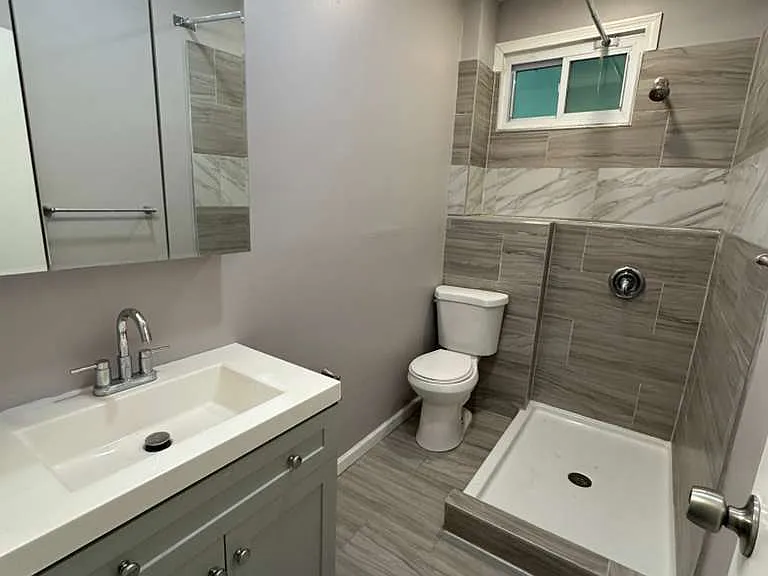 219 S Orchard St — Photo 6