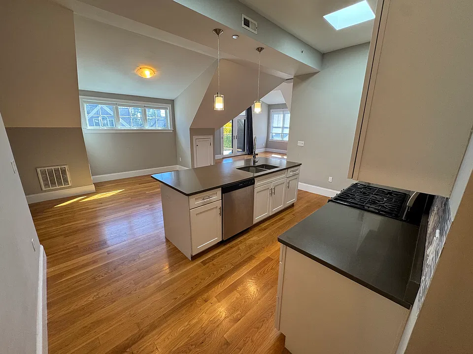 16 Linden Ave #7