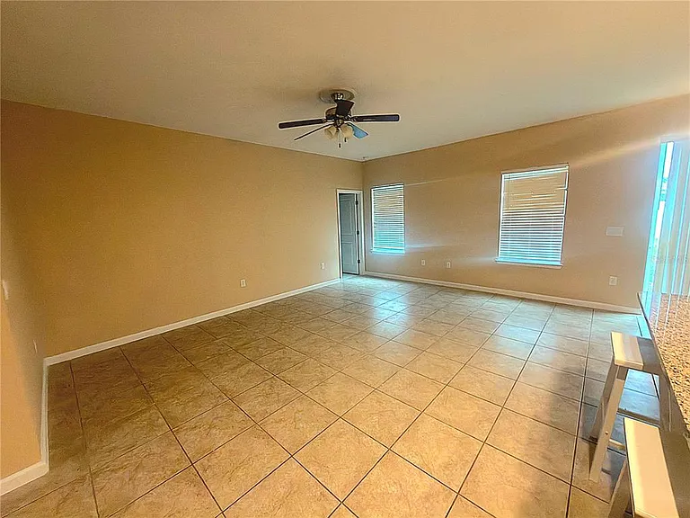 5583 Toulouse Ln — Photo 6