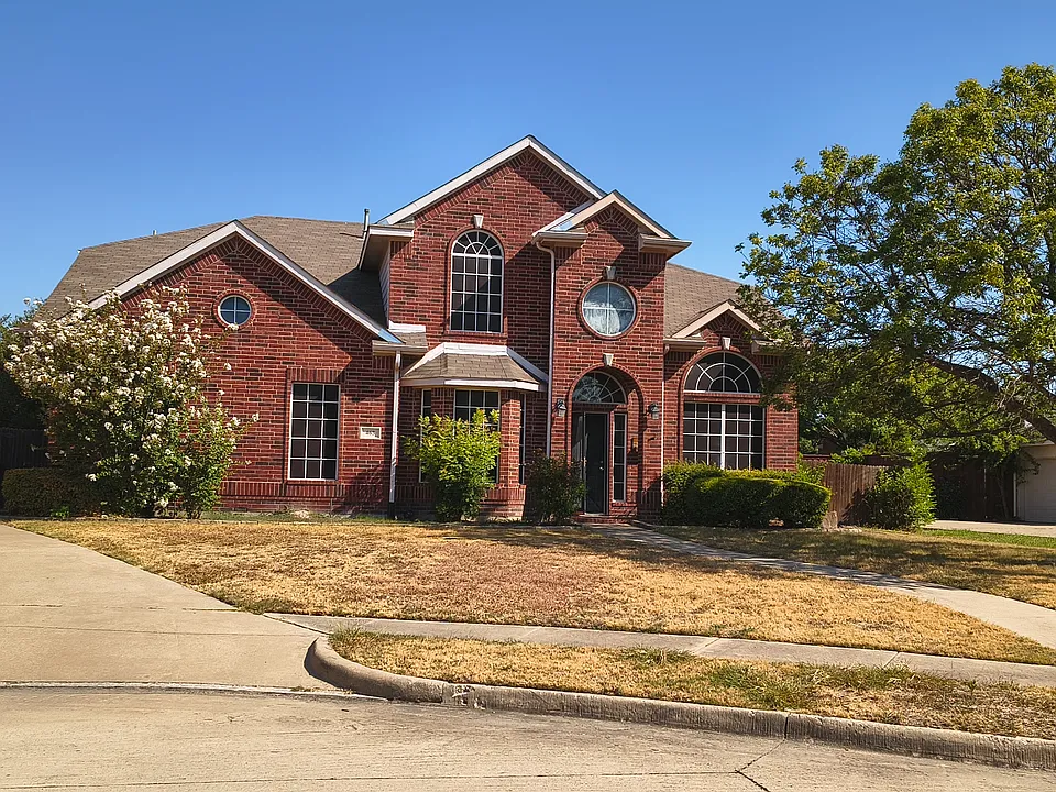 463 Lakehurst Dr