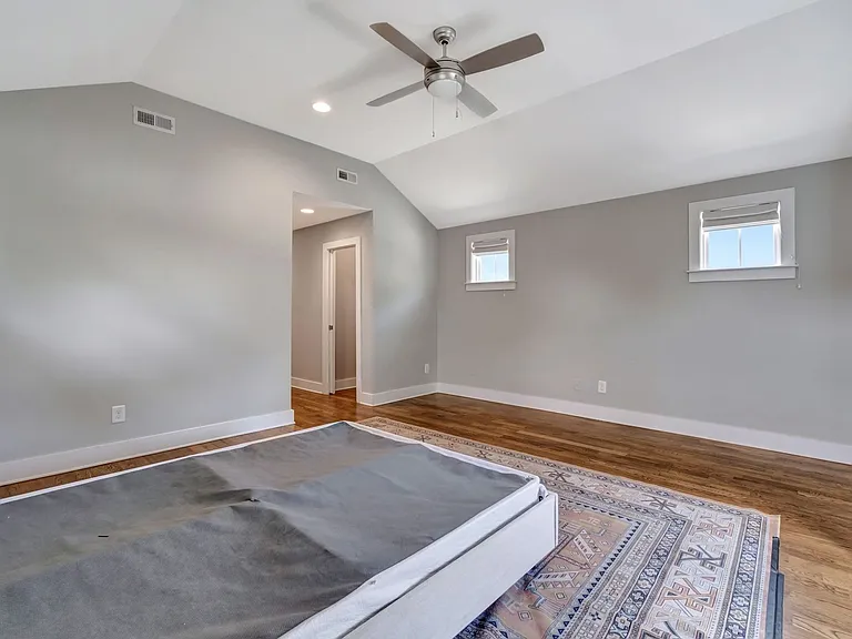 6203A California Ave — Photo 21