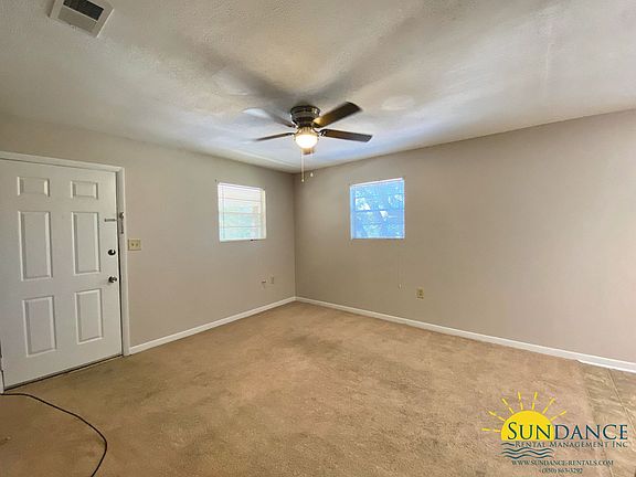 3rd image of 803C Sunset Blvd W