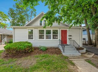 305 S Lewis Ave, Waukegan, IL 60085