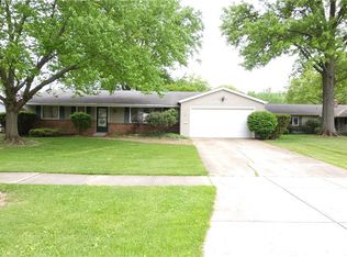 311 Robin Dr, Berea, OH
