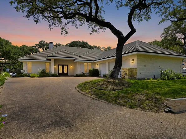 2513 Turkey Neck Cir, Rockport, TX 78382