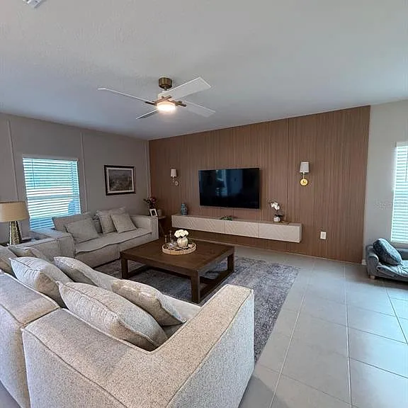 5617 Gingham Dr — Photo 9