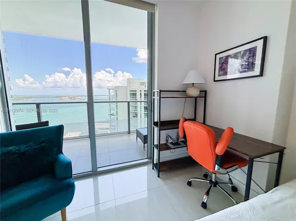 1300 Brickell Bay Dr, Miami, FL