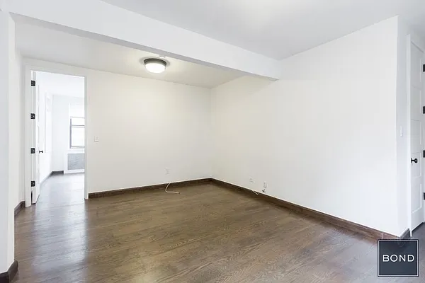 Rented by Bond New York | media 30