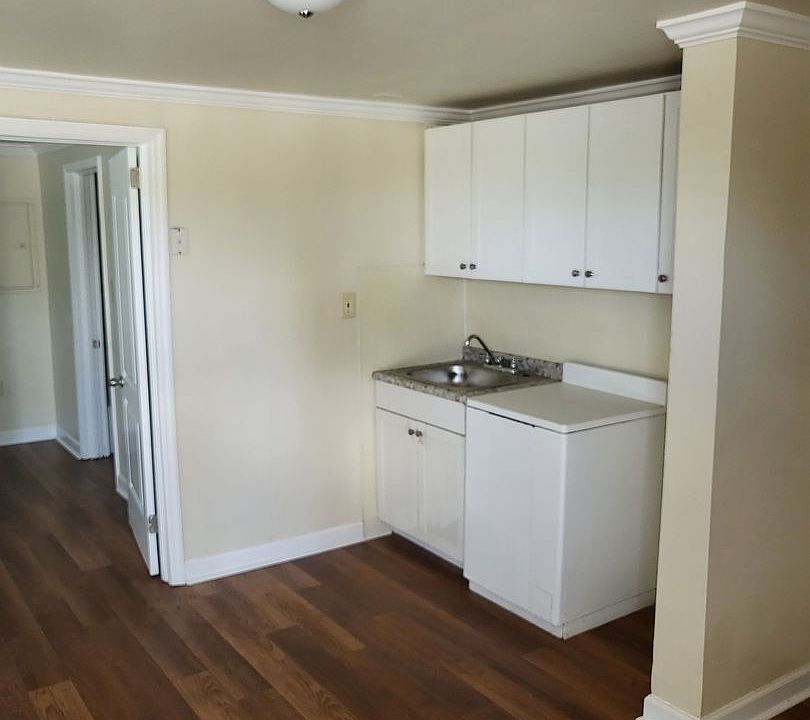 1st image of 3309 Spruill Ave #4