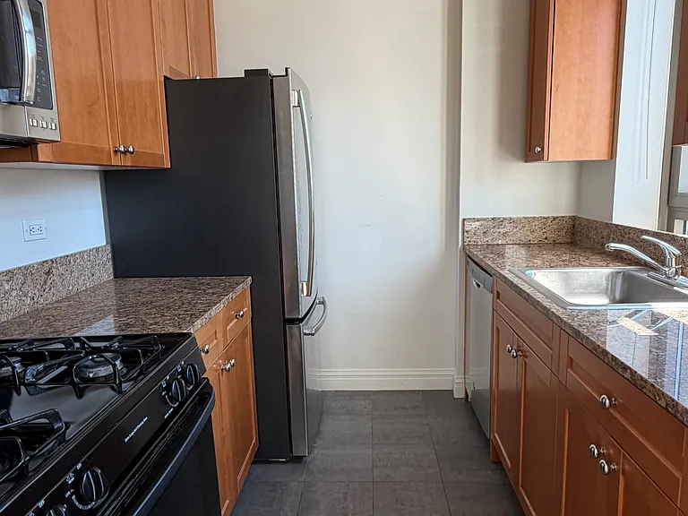 1500 Lexington Ave #17Q — Photo 7