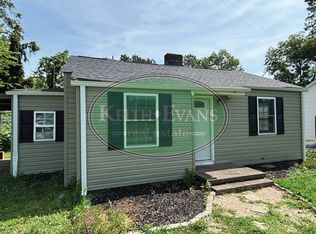 49 S Howard St, Inman, SC 29349