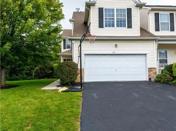 157 Willow Dr, Easton, PA 18045